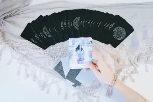 Cómo realizar una lectura de tarot para amigos y familiares